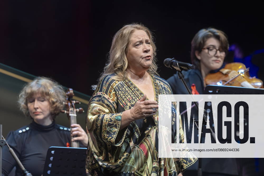 Performance by Kathy Kelly and Camerata Musikus with Milko Kersten during the 18th HOPE Gala at the Schauspielhaus Dresden