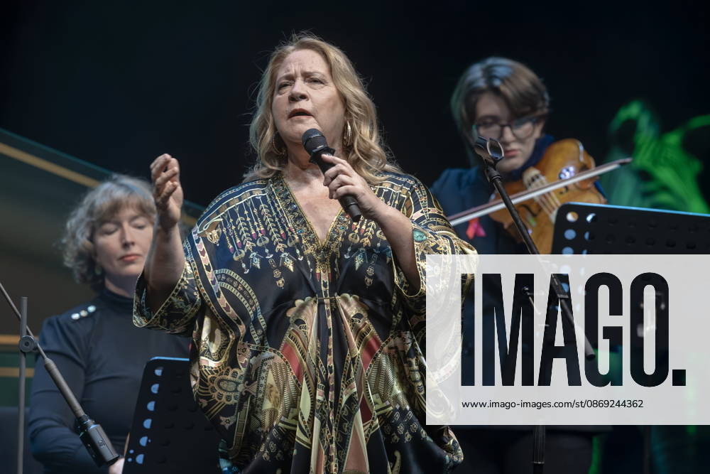 Performance by Kathy Kelly and Camerata Musikus with Milko Kersten during the 18th HOPE Gala at the Schauspielhaus Dresden