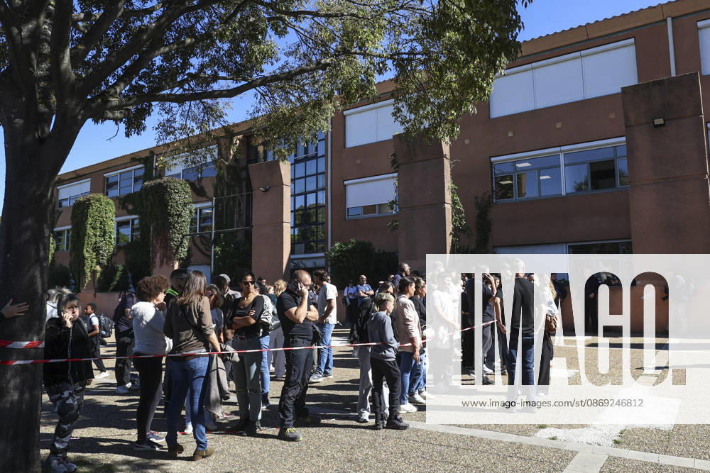 Parents Pick Up Their Child: Middle School Principal and Teacher Shot; 14-Year-Old Shooter Arrested at Joseph Lakanal Middle School in Aubagne, France, October 12, 2026 Meddah Bestimage Joseph Lakanal Middle School after a principal was injured by a shot from a hunting rifle and a teenager was arrested in Aubagne, southern France, on October 12, 2026. The principal was struck by a 12-gauge hunting rifle shot, the same source specified, adding that a member of the teaching staff was also struck. The victim’s life is not in danger. Aubagne, France