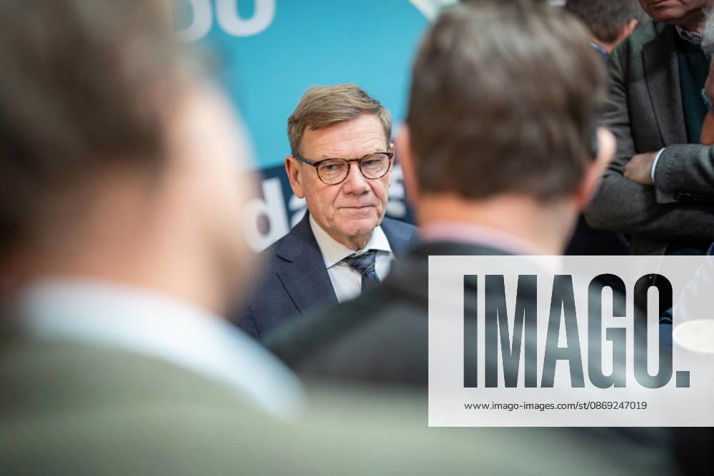 Foreign Minister Johann Wadephul at the Konrad Adenauer House, speaking with journalists at the CDU Germany Executive Committee Retreat in Berlin, October 2026, Berlin, Berlin, Germany, Konrad Adenauer House