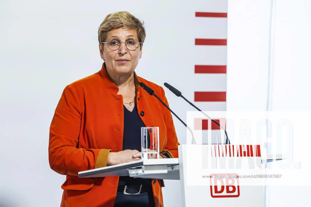 Construction Begins on the Pfaffensteig Tunnel in Stuttgart Nicole Razavi, Minister of Transportation for the State of Baden-Württemberg The 11-kilometer-long rail tunnel is part of the Stuttgart 21 project and, starting in 2033, will connect the