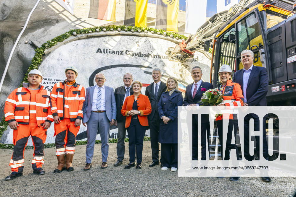 Groundbreaking for the Pfaffensteig Tunnel in Stuttgart. From right: Stefan Kratochwill, Chairman of the Executive Bo