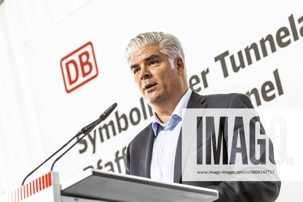 Construction Begins on the Pfaffensteig Tunnel in Stuttgart Stefan Kratochwill, Chairman of the Executive Board of STRABAG SE The 11-kilometer-long rail tunnel is part of the Stuttgart 21 project and, starting in 2033, will connect the Gäubahn line toward Zur