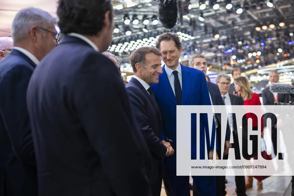 President Macron at Paris Motor Show - Paris French President Emmanuel Macron and Stellantis chairperson John Elkann during the French President’s visit at the Paris Motor Show in Paris, on October 12, 2026.Photo by Eliot Blondet ABACAPRESS.COM Paris France France
