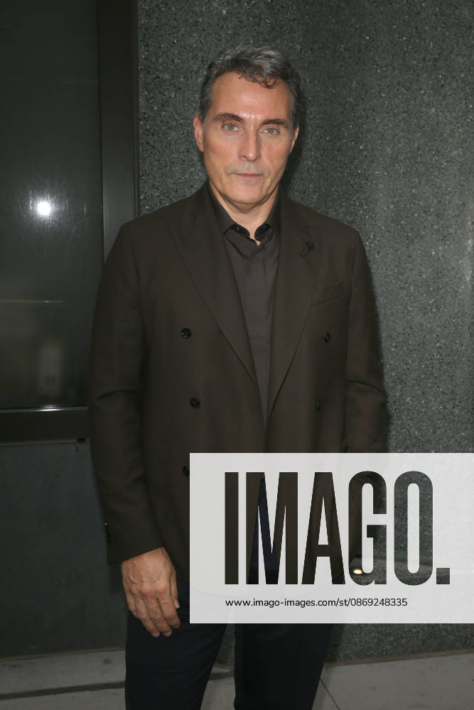 RUFUS SEWELL at ABC Studios in New York City for Ã¢â‚¬ËœGood Morning America. New York USA - ZUMAh16_ 20261012_zaf_h16_035