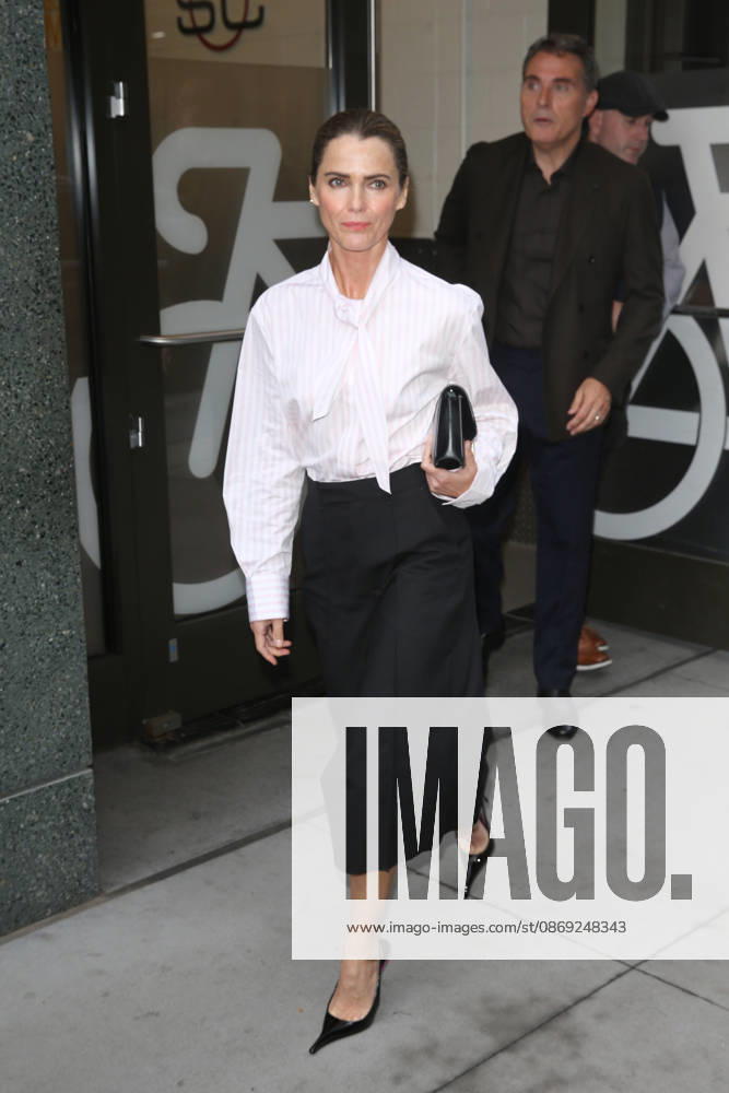 KERI RUSSELL and RUFUS SEWELL at ABC Studios in New York City for Ã¢â‚¬ËœGood Morning America. New York USA - ZUMAh16_ 20261012_zaf_h16_023