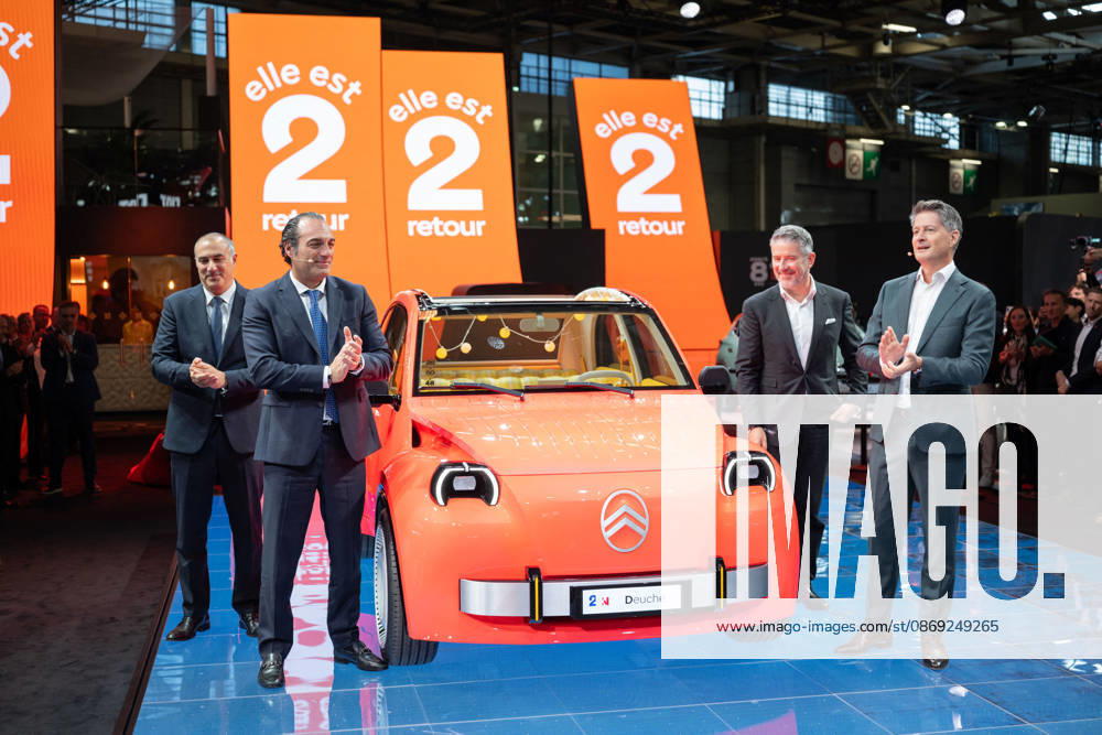 Paris Motor Show Citroen Press Conference - Paris AJ Chief Executive Officer (CEO) of the automotive group Stellantis, Italian businessman Antonio Filosa and Citroen and DS Automobiles CEO Xavier Chardon during the 91st edition of the international Paris Motor Show (Mondial de l’auto) at the Porte de Versailles in Paris on October 12, 2026. Photo by Alexis Jumeau ABACAPRESS.COM Paris France