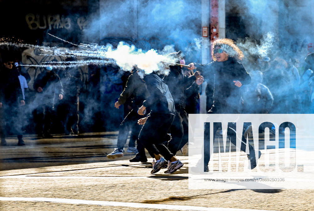 Clashes break out between police and protesters in Brussels BRUSSELS, BELGIUM - OCTOBER 12: Clashes break out between police and protesters during a demonstration organized as part of a public service strike against the Federal Government s budget measures in Brussels, Belgium on October 12, 2026. Dursun Aydemir Anadolu Brussels Belgium. Editorial use only. Please get in touch for any other usage.