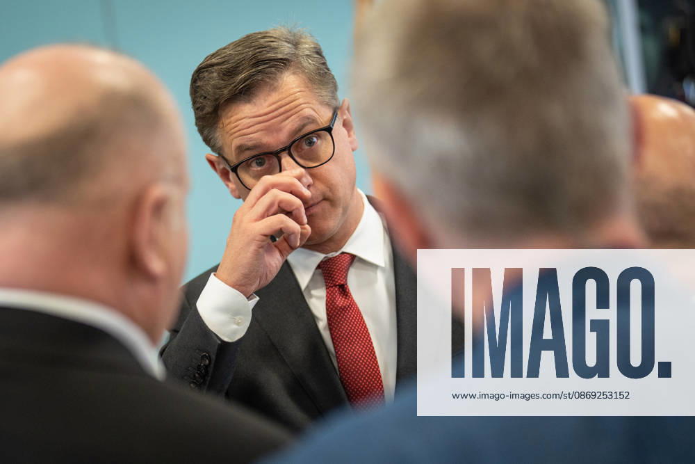 Federal Health Minister Karsten Linnemann speaking with journalists at the CDU Germany Executive Committee Retreat in Berlin, October 2026, Berlin, Berlin, Germany, Konrad Adenauer House