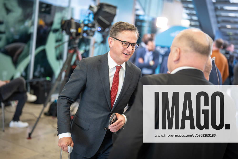 Federal Health Minister Karsten Linnemann speaking with journalists at the CDU Germany Executive Committee Retreat in Berlin, October 2026, Berlin, Berlin, Germany, Konrad Adenauer House