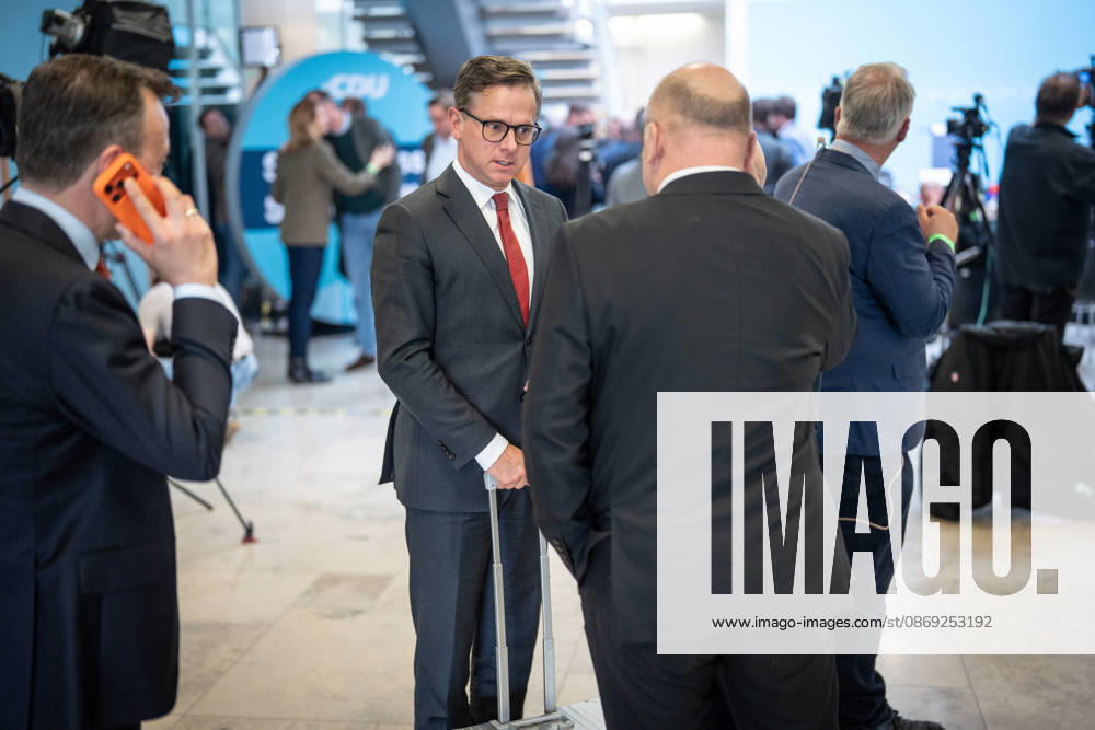 Federal Health Minister Karsten Linnemann speaking with journalists, with Paul Ziemiak, at the CDU Germany Executive Committee Retreat in Berlin, October 2026, Berlin, Berlin, Germany, Konrad Adenauer House