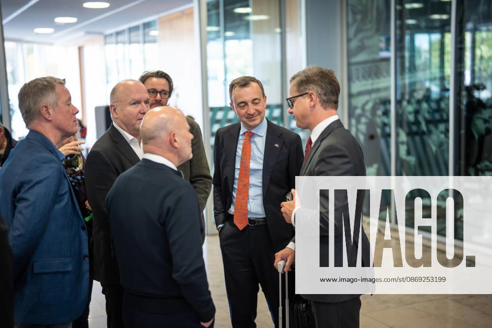 Federal Health Minister Karsten Linnemann speaking with journalists, with Paul Ziemiak, at the CDU Germany Executive Committee Retreat in Berlin, October 2026, Berlin, Berlin, Germany, Konrad Adenauer House