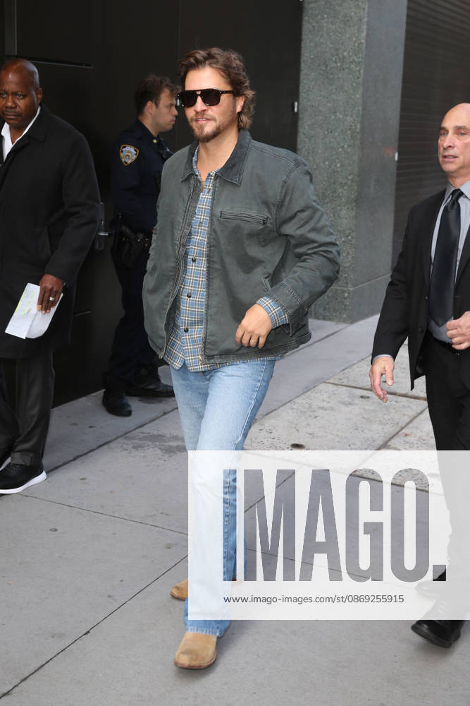 LUKE GRIMES at ABC Studios in New York City for Ã¢â‚¬ËœLive With Kelly and MarkÃ¢ New York USA - ZUMAh16_ 20261012_zaf_h16_077