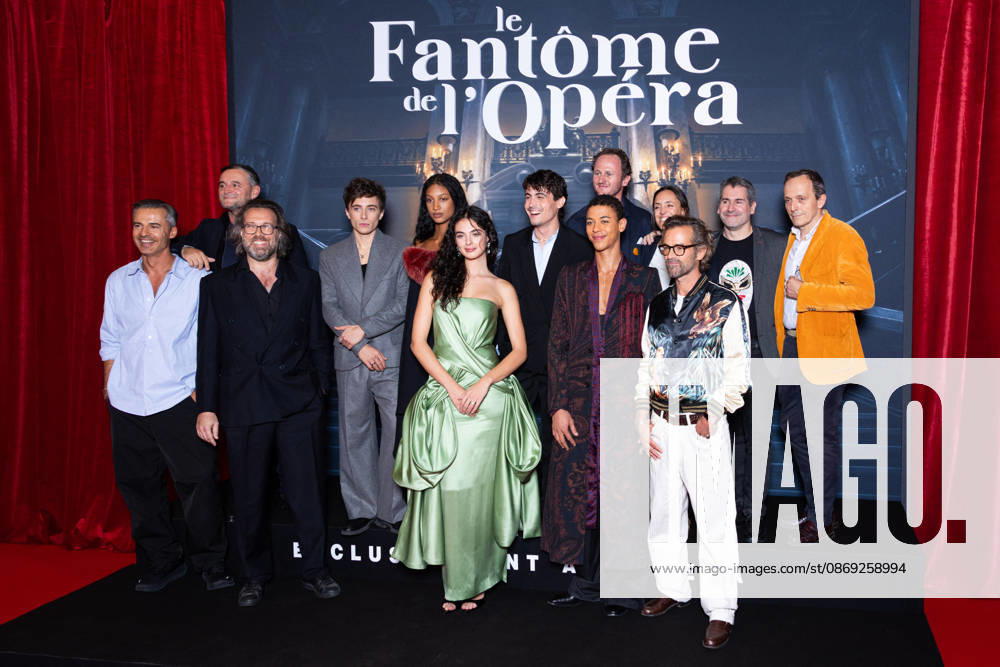 Le Fantome De L Opera Paris Film Premiere Alexandre Castagnetti, Axel Auriant, Laîka Blanc Francard, Deva Cassel, Julien De Saint-Jean, Guillaume Diop, Romain Duris and producers attends Le Fantôme de lOpéra Paris Film Premiere at Pathe Palace on October 12, 2026 in Paris, France. Photo by Nasser Berzane ABACAPRESS.COM Paris France