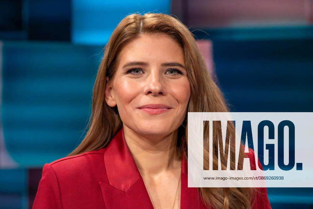 Hart aber Fair from Cologne on October 12, 2026. Pictured is businesswoman Sarna Röser, Karl Röser Sohn GmbH, a manufacturer of cement pipes and concrete products. Bärbel Bas has resigned as Minister of Labor and SPD chairwoman. Was