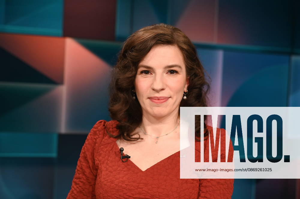 Journalist and author Marina Weisband appeared as a guest on the ARD talk show *Hart aber Fair* to discuss the topic Strong Extremes, Weak Center: Will It Stay This Way?