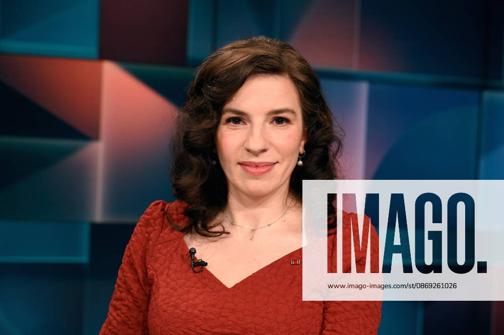 Journalist and author Marina Weisband appeared as a guest on the ARD talk show *Hart aber Fair* to discuss the topic Strong Extremes, Weak Center: Will It Stay This Way?