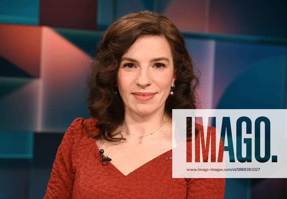 Journalist and author Marina Weisband appeared as a guest on the ARD talk show *Hart aber Fair* to discuss the topic Strong Extremes, Weak Center: Will It Stay This Way?