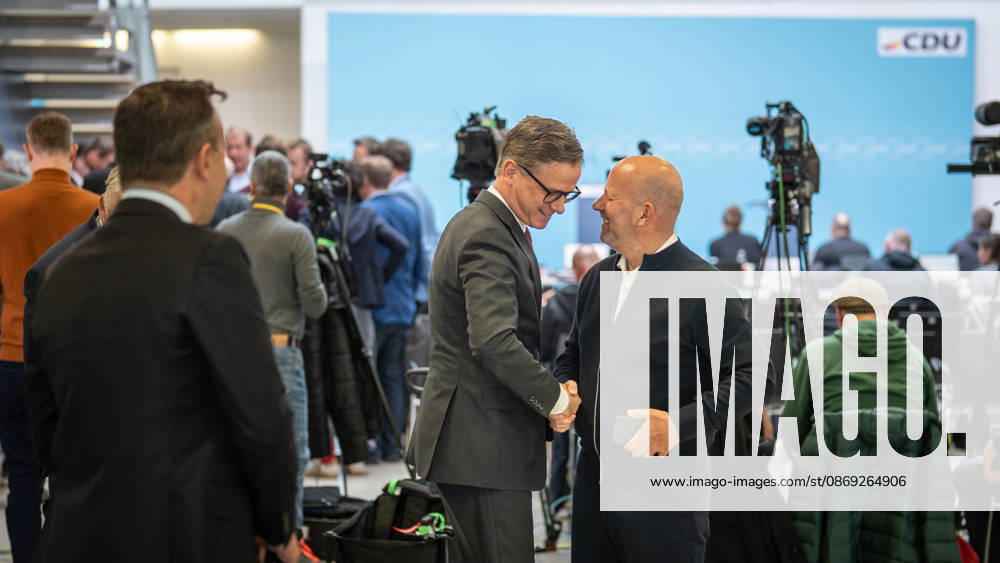 Federal Health Minister Carsten Linnemann (CDU), along with ZDF journalist and Federal Press Conference Chairman Mathis Feldhoff (from left), warmly greet one another at the CDU Federal Headquarters during the CDU of Germany’s Executive Committee Retreat in Berlin, October 2026, Berlin, Germany, Konrad Adenauer House