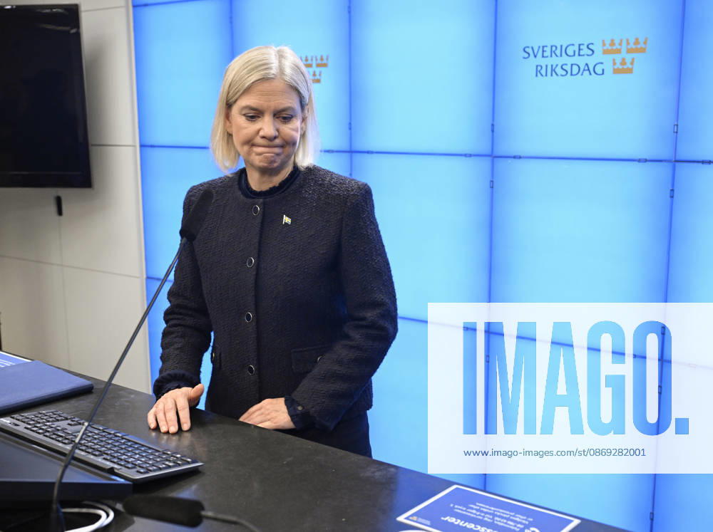 STOCKHOLM, SWEDEN 20261013 Social Democratic Party leader Magdalena Andersson holds a press conference after her meeting with the Speaker of the Riksdag regarding her exploratory mandate STOCKHOLM, SWEDEN