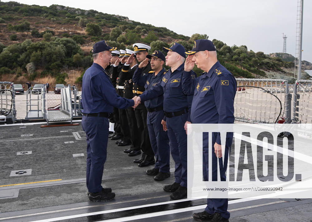 NUSRET-2026 Invitational Exercise continues in Turkiye s Izmir IZMIR, TURKIYE - OCTOBER 13: Turkish Naval Forces Commander Admiral Ercument Tatlioglu (L) is welcomed aboard TCG Salihreis, the flagship of the NUSRET-2026 Invitation Exercise, during Distinguished Visitors Day activities off the coast of Foca, Izmir, Turkiye, on October 13, 2026. The exercise, hosted by Turkiye, involves naval and air assets from NATO and Turkish Naval Forces, Air Force and Coast Guard Command, with observers from various countries, and is being held in the Gulf of Izmir and off the coast of Karadeniz Eregli. Mahmut Serdar Alakus Anadolu Izmir Turkey. Editorial use only. Please get in touch for any other usage.