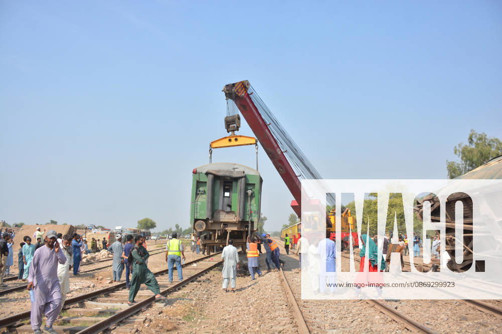 7 killed, 40 injured as passenger train derails in Pakistan MULTAN, PAKISTAN - OCTOBER 13: Rescue workers search for victims following the derailment of the Rehman Baba Express passenger train on the outskirts of Multan, Pakistan, on October 13, 2026. At least seven people were killed and 40 others injured when a passenger train derailed in Pakistan s eastern Punjab province early Tuesday, local media reported. Muhammad Reza Anadolu Multan Pakistan. Editorial use only. Please get in touch for any other usage.