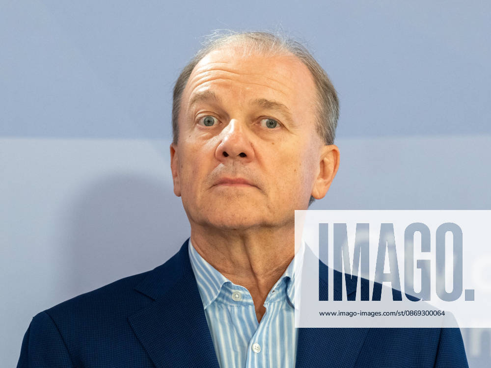 Press conference with Mayor Gerhard Ströck, Chairman of the WE ME Foundation, on October 13, 2026, regarding research and care for ME CFS and post-acute infection syndromes, held at City Hall in Vienna, Vienna, Austria