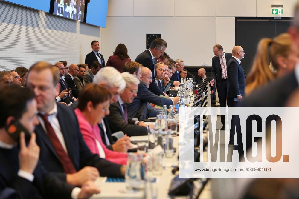 German Bundestag Union Caucus Meeting Thorsten Frei (CDU) opens the meeting at the start