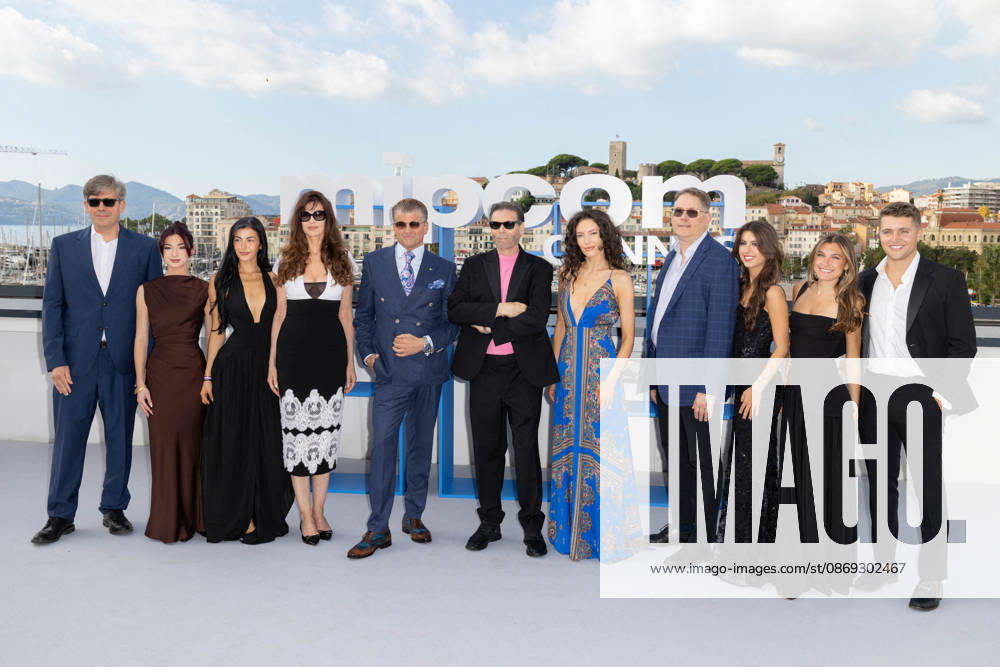 Robert Gillings, William Hemming Jr, Charlotte Coles, Carol Alt, Alexis Rivello At Cannes Mipcom 2026 Photocall - Cannes Robert Gillings, William Hemming Jr, Charlotte Coles, Carol Alt, and Alexis Rivello attend the photocall of PAPER EMPIRE at Cannes Mipcom 2026 in Cannes, France on October 13, 2026. Photo by Shootpix ABACAPRESS.COM Cannes France