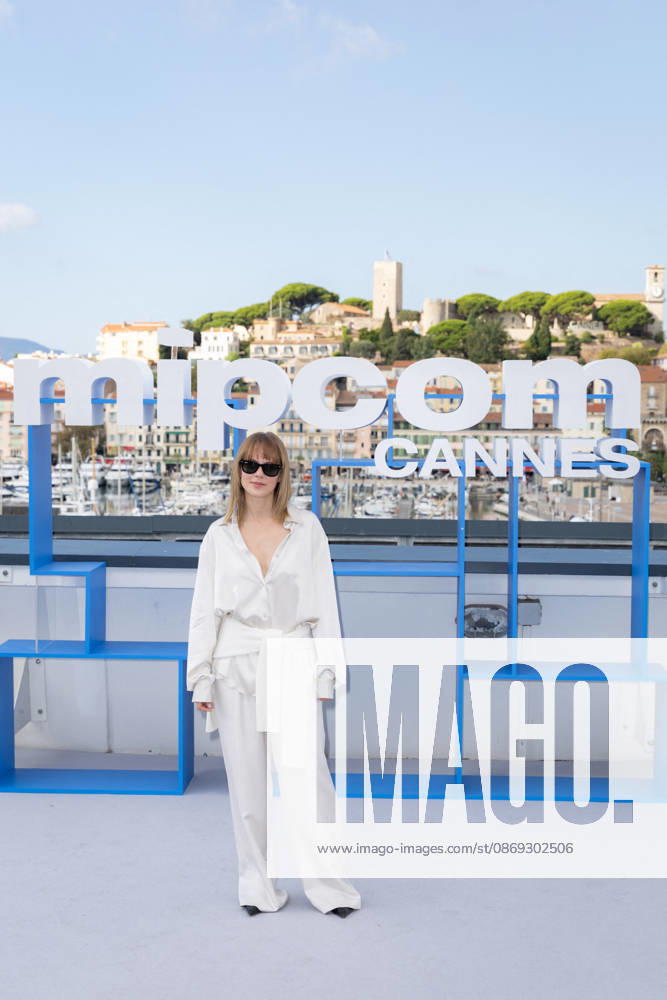 Alicia von Rittberg At Cannes Mipcom 2026 Photocall - Cannes Alicia von Rittberg attends the photocall of QUEEN SILVIA at Cannes Mipcom 2026 in Cannes, France on October 13, 2026. Photo by Shootpix ABACAPRESS.COM Cannes France