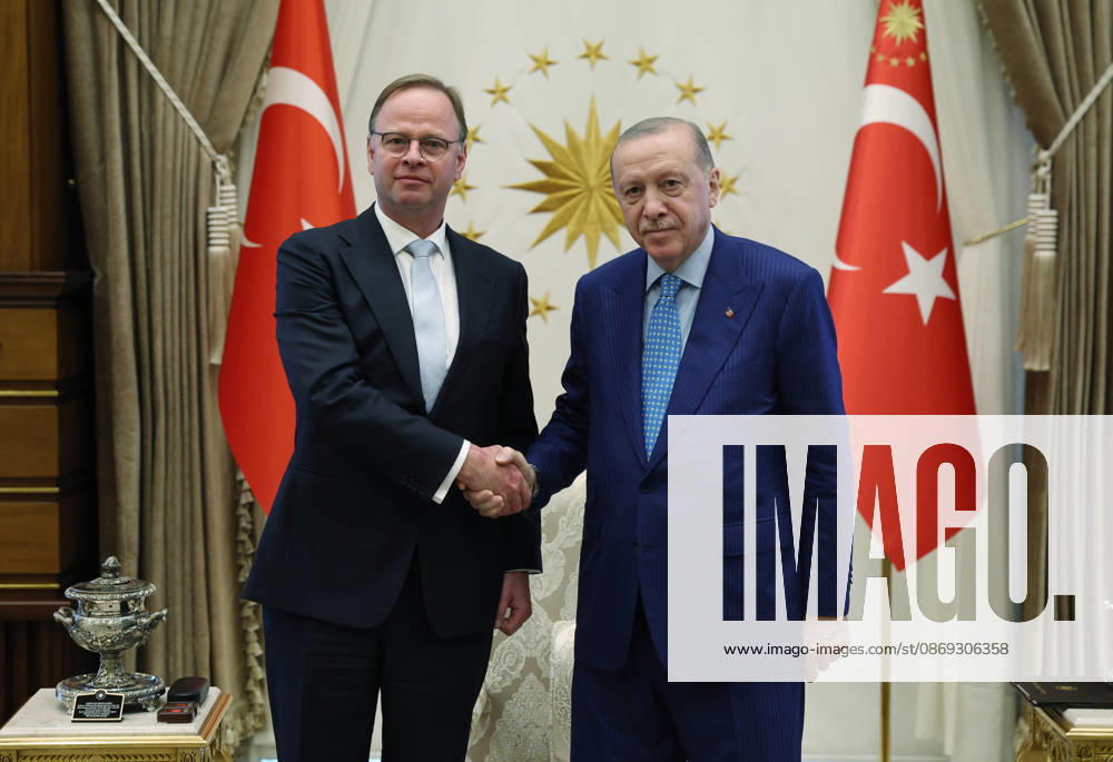 Turkish President Recep Tayyip Erdogan ANKARA, TURKIYE - OCTOBER 13: (---- - MANDATORY CREDIT - TURKISH PRESIDENCY MURAT KULA HANDOUT - NO MARKETING NO ADVERTISING CAMPAIGNS - DISTRIBUTED AS A SERVICE TO CLIENTS----) Turkish President Recep Tayyip Erdogan and Holland s new Ambassador to Turkiye, Alle Dorhout pose for a family photo after receiving the credentials of Holland s new Ambassador to Turkiye during a ceremony at the Presidential Complex in Ankara, Turkiye on October 13, 2026. TUR Presidency Murat Kula Anadolu Ankara Turkey. Editorial use only. Please get in touch for any other usage.