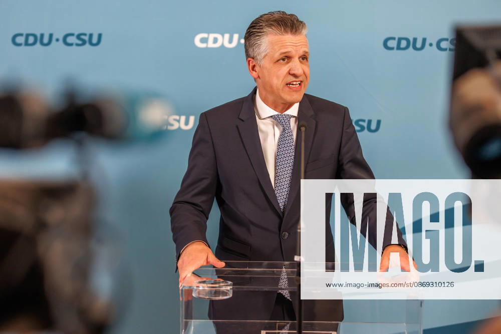 Statement before the CDU CSU parliamentary group meeting by Alexander Hoffmann, Deputy Chair of the CDU CSU parliamentary group in the Bundestag, and Thorsten Frei (CDU), Chair of the parliamentary group, speak during a statement before the parliamentary group meetings on October 13, 2026, in Berlin, Berlin, Berlin, Germany, Reichstag