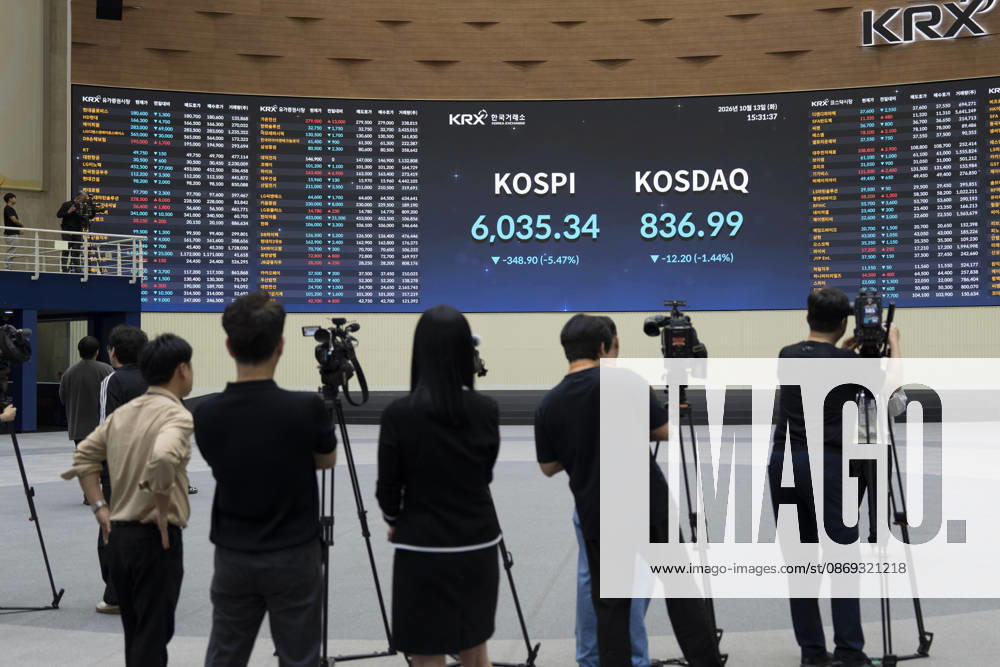 South Korea Stocks Plunge As KOSPI Drops Sharply At KRX In Seoul Camera crews record the main electronic scoreboard at the Korea Exchange (KRX) trading hall in Yeouido, Seoul, South Korea, on October 13, 2026. The benchmark KOSPI index closed at 6,035.34, down 348.90 points (-5.47%), while the tech-heavy KOSDAQ closed at 836.99, down 12.20 points (-1.44%). Seoul Seoul South Korea