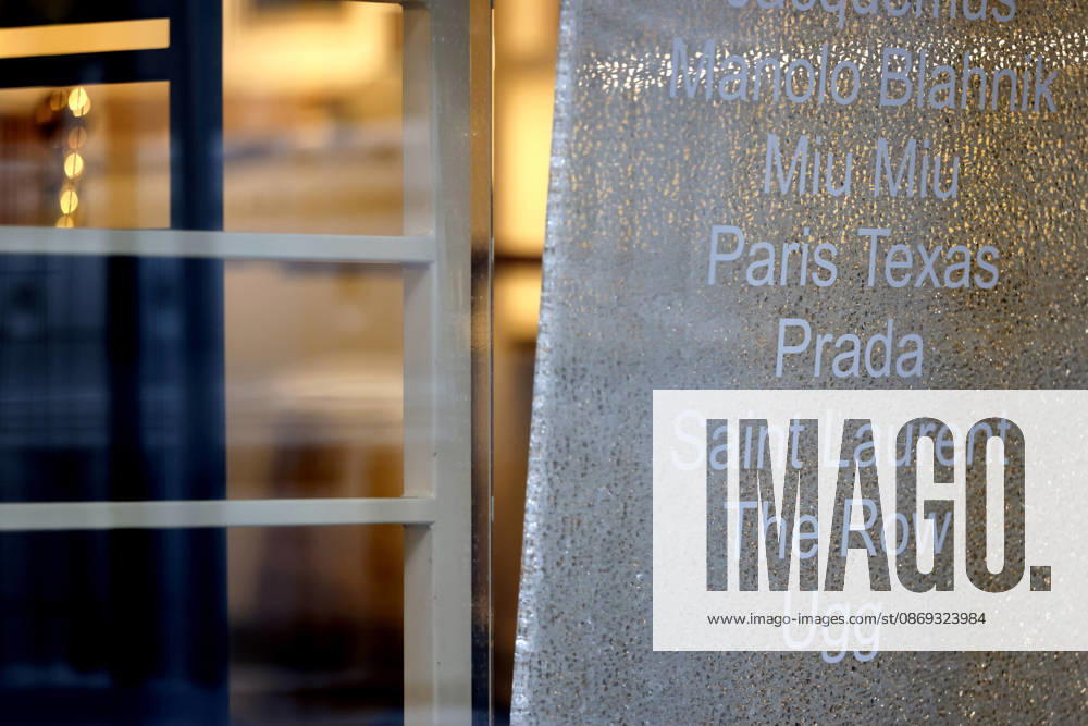 Overnight on Tuesday, shots were fired at stores on Mittelstraße in Cologne. Police conducted an on-site investigation and collected evidence. In recent months, there have been several incidents in which stores and restaurants were hit by bullets; and extortion could be a possible motive. Observers also recall th