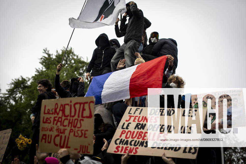NEWS: Blocages de lycées en Alsace lors de la mobilisation étudiante. Strasbourg - France 13 10 2026 Des lycéens organisent de nouveaux blocages en Alsace le 13 octobre 2026, avant des rassemblements prévus à Strasbourg et à Mulhouse, en France. Cette mobilisation témoigne de la colère croissante des élèves face aux problèmes liés à l’éducation. Strasbourg