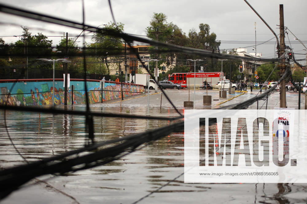 Flooding in the Nuble subway underpass following this afternoon s thunderstorm in the Metropolitan Region Claudio Caceres Aton Chile, Santiago, Chile Aton 1199631