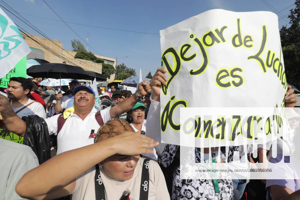 TO-45452- Mexico City, October 13, 2026: Workers from the Mexican Social Security Institute organized a massive march that set off from the Siglo XXI Medical Center in Mexico City. Photo: Ian Robles .com.mx - ZUMAcs4_ 20261013_faa_cs4_153