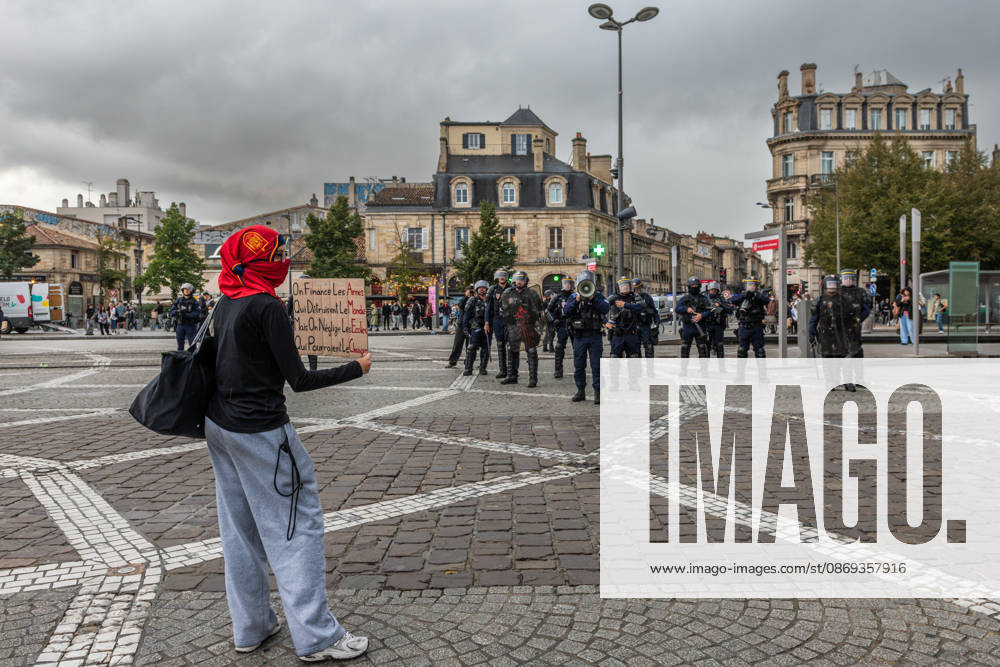 High school students are protesting all over France, particularly here in Bordeaux. Their grievances are as follows: a shortage of staff, overcrowded class schedules, dilapidated infrastructure, a stressful college counseling process (career guidance), and deteriorating learning conditions. Bordeaux France - ZUMAh207 20261013_zip_h207_088