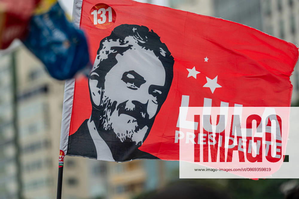 RIO DE JANEIRO, RJ - 12.10.2026: BRASIL PELA DEMOCRACIA RJ - Pro-Lula rally - Brazil for democracy, held this Monday (12) in Copacabana in Rio de Janeiro RJ. x3031030x RaphaxSilva