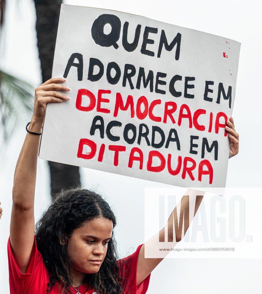RIO DE JANEIRO, RJ - 12.10.2026: BRASIL PELA DEMOCRACIA RJ - Pro-Lula rally - Brazil for democracy, held this Monday (12) in Copacabana in Rio de Janeiro RJ. x3031040x RaphaxSilva