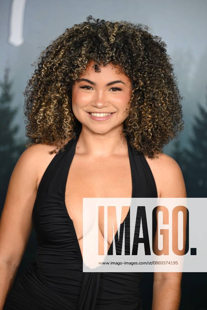 Los Angeles , CA: - OCTOBER 13: Sydney Williams at the Los Angeles premiere of Hulu s Phony at Pacific Design Center on October 13, 2026 Credit: Michael Mattes USA - ZUMAa123 20261013_zaa_a123_049