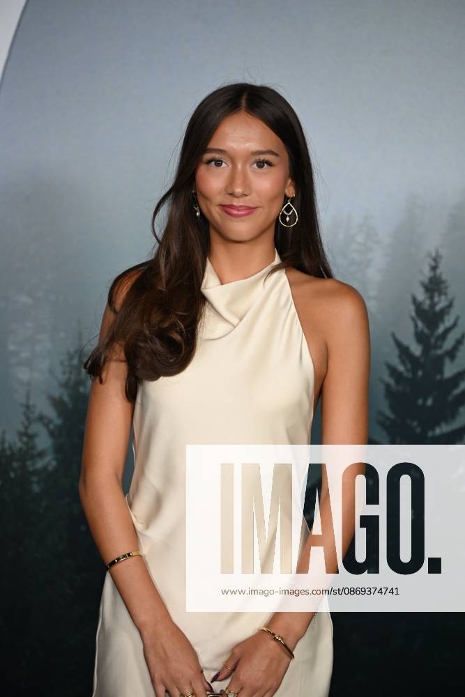 Los Angeles , CA: - OCTOBER 13: Mahaela Park at the Los Angeles premiere of Hulu s Phony at Pacific Design Center on October 13, 2026 Credit: Michael Mattes USA - ZUMAa123 20261013_zaa_a123_051