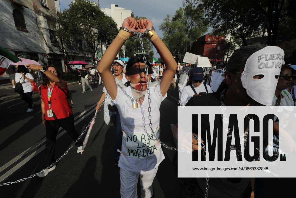 TO-45452- Mexico City, October 13, 2026: Workers from the Mexican Social Security Institute organized a massive march that set off from the Siglo XXI Medical Center in Mexico City. Photo: Ian Robles .com.mx - ZUMAcs4_ 20261013_faa_cs4_253