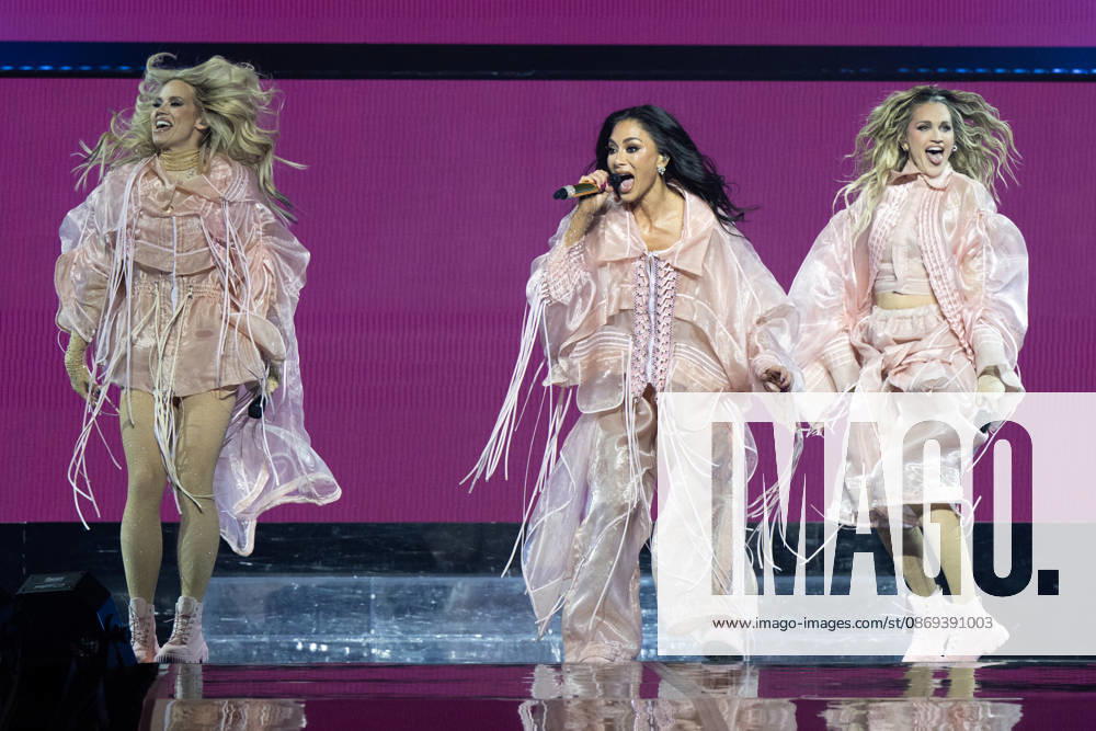 The Pussycat Dolls Perform At The O2 Arena Kimberly Wyatt, Nicole Scherzinger and Ashley Roberts of The Pussycat Dolls perform at The O2 Arena on October 13, 2026 in London, England, Credit:Robin Pope Robin Pope - B5703 Avalon UK, London, The o2 Arena
