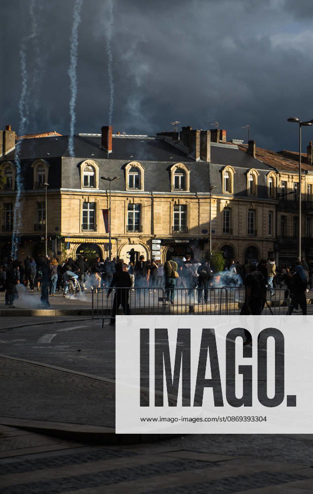 High School Stdent Mobilisation - Bordeaux Tear gas canisters descend, leaving trails of smoke above protesters at Place de la Victoire in Bordeaux during Act V of the high school student mobilisation, France on October 13, 2026. Photo by Fabrice Sapte ABACAPRESS.COM Bordeaux France