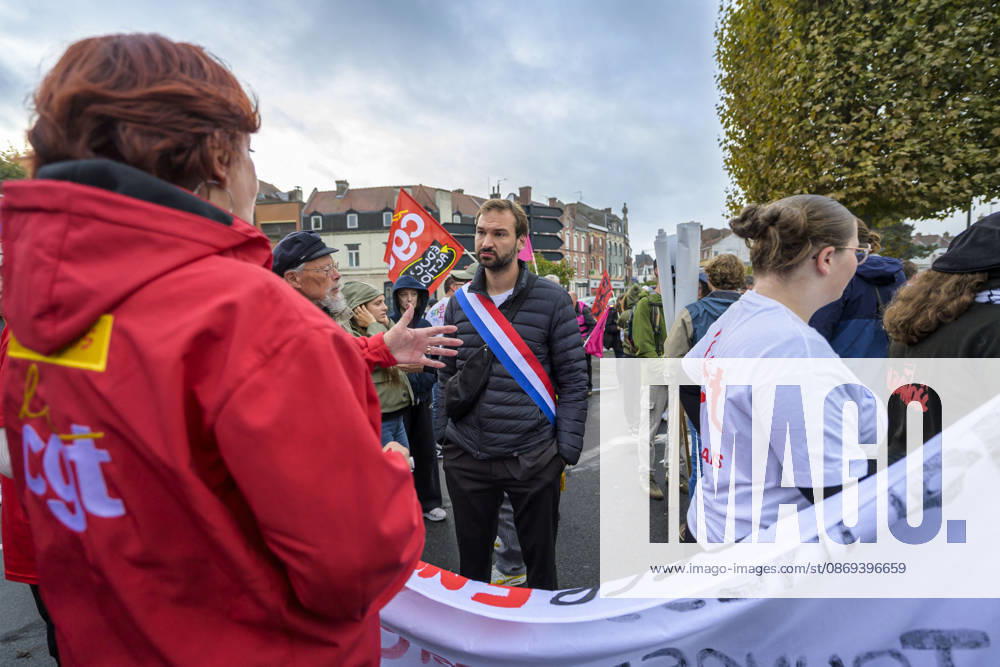 High School Students Demonstrate With Marine Tondelier In Lens - France Ugo Bernalicis, deputy of the French National Assembly for the Nord department, joins high school students from Lens during a protest march through the streets of Lens, Pas de Calais, France on October 13, 2026. The demonstration involved students from local high schools accompanied by political figures, teachers, and union representatives. Photo by Blanquart C ANDBZ ABACAPRESS.COM Lens Hauts-de-France France