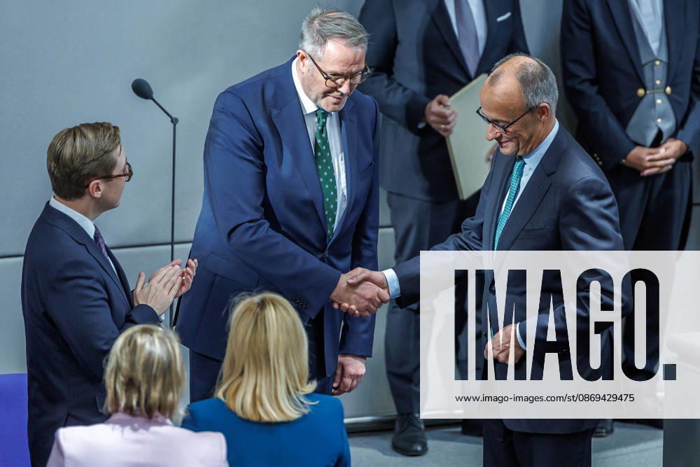 Bundestag: Federal Chancellor Friedrich Merz (CDU) and Alexander Schweitzer (SPD), Federal Minister of Labor and Social Affairs, after being sworn in at the German Bundestag on October 10, 26, in Berlin, Berlin, Berlin, Germany, Bundestag