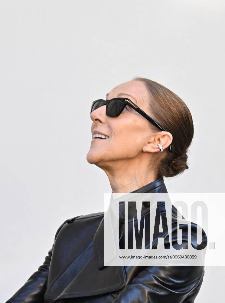Céline Dion greets her fans as she leaves theRoyal Monceau Hotel in Paris before heading to the La Plénitude Arena in Paris La Défense to continue her concert series on October 14, 2026. Pierre Perusseau, Bestimage. Céline Dion greets fans as she leaves the Royal Monceau Hotel in Paris before heading to the La Plénitude Arena in Paris La Défense to continue her concert series on October 14, 2026, Paris, France