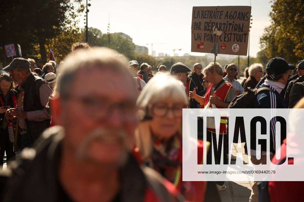 PENSION PROTEST Thomas Padilla MAXPPP Paris FRANCE October 14, 2026 PROTEST IN DEFENSE OF PENSIONS NEAR THE AGIRC ARRCO HEADQUARTERS—a demonstration called by the CGT trade union to demand that supplemental pensions be indexed to inflation following the 2026 freeze, between Place de la Bastille and the headquarters of the Agirc Arrco pension scheme, in Paris, on October 14, 2026, Paris, FRANCE
