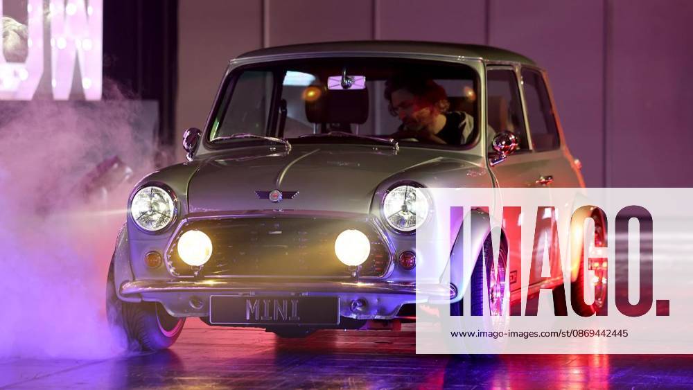 Carwalk at the Essen Motor Show: Extensive photo gallery of spectacular cars ** FOR ** **Rover Mini WATTson at the Essen Motor Show on October 14, 2026, at Messe Essen in Essen-Rüttenscheid, Germany, North Rhine-Westphalia, Essen. Copyright ChristofxKöpsel